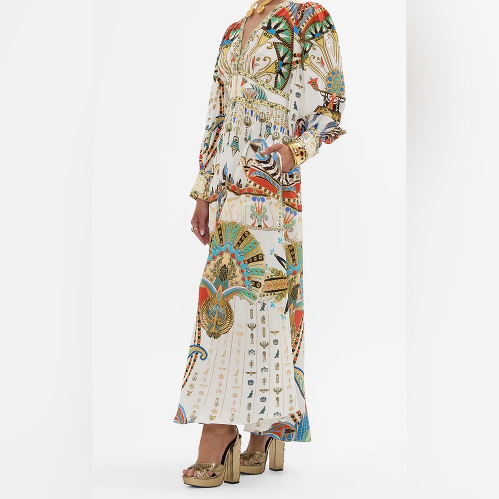 Valley Of The Queens Flowy Shaped Waistband Dress With Gathered Sleeves - Picture 5 of 9